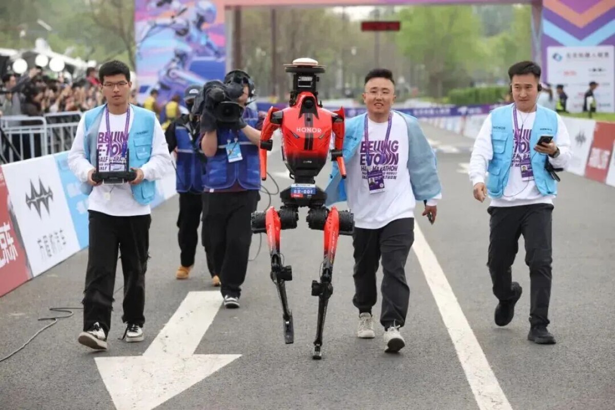 Honor’s humanoid robot shocks the world with record-breaking half marathon win