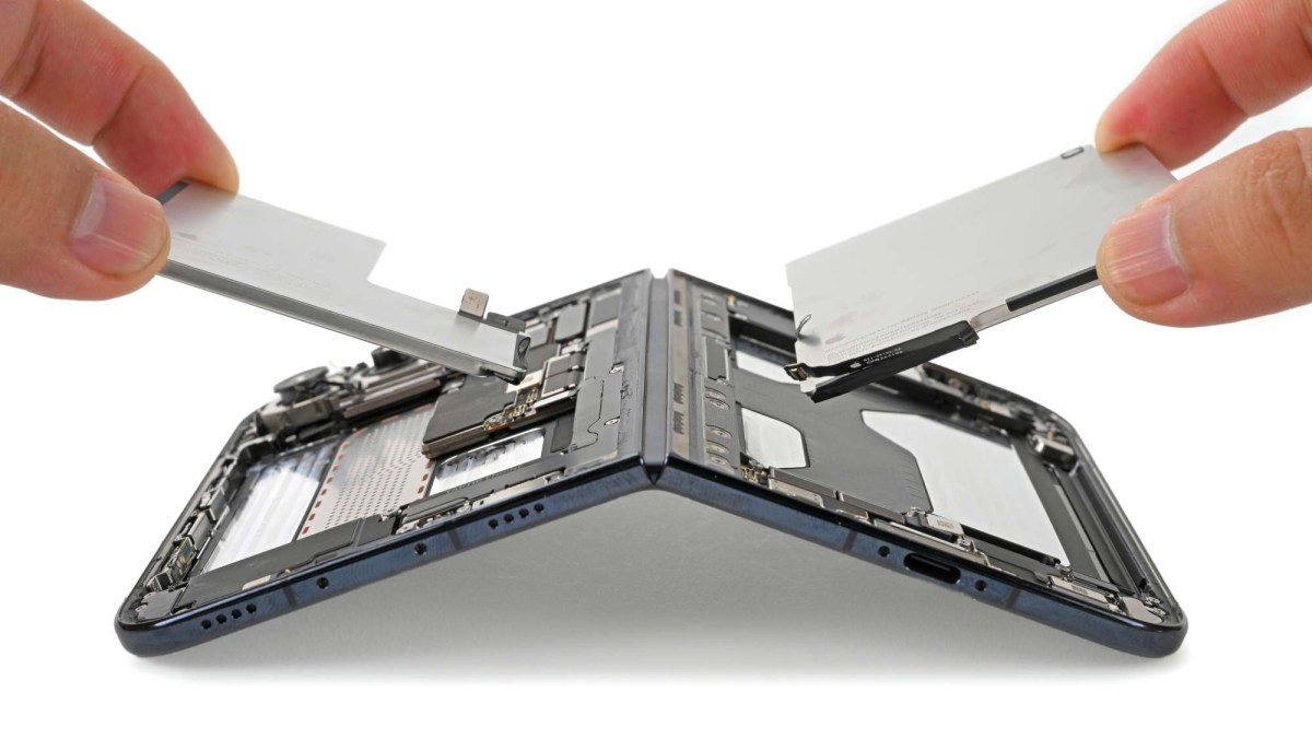 iPhone Duo Teardown Reveals Good Repairability but Raises Hinge Concerns